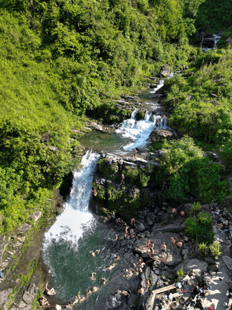 Du Gia Waterfall